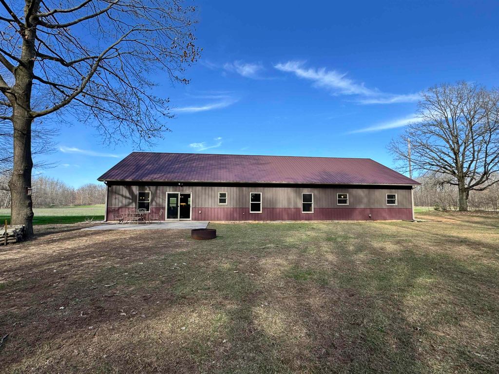 Photo of 7765 N Summerton Road, Clare, MI 48617 (MLS # 50205375)