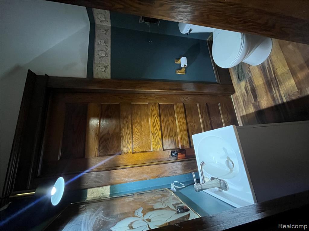Photo 12