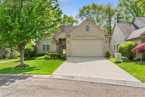 Photo of 1250 Windsong Drive, Waterford, MI 48327 (MLS # 61001185)