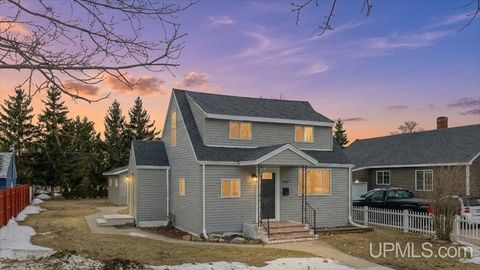 1407 N 19th Street Escanaba MI 49829