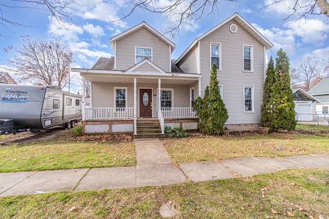 Photo of 105 N 4th Street, Shepherd, MI 48883 (MLS # 80065122)