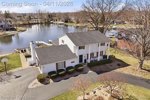 Photo of 3517 Trentwood Trentwood Drive, Commerce Twp, MI 49201 (MLS # 60981452)