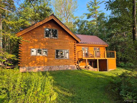 Photo of 280 Shot Point Drive, Marquette, MI 49855 (MLS # 50216293)