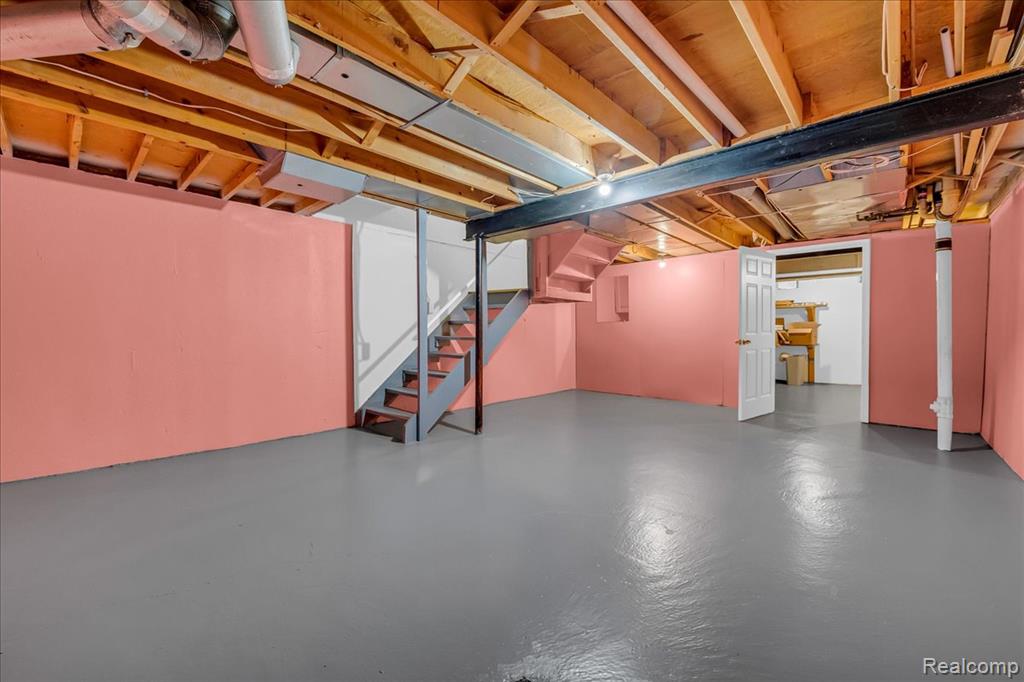 Sterling Heights, Michigan 48312, United States, 3 Bedrooms Bedrooms, ,2 BathroomsBathrooms,Residential,Active,192833