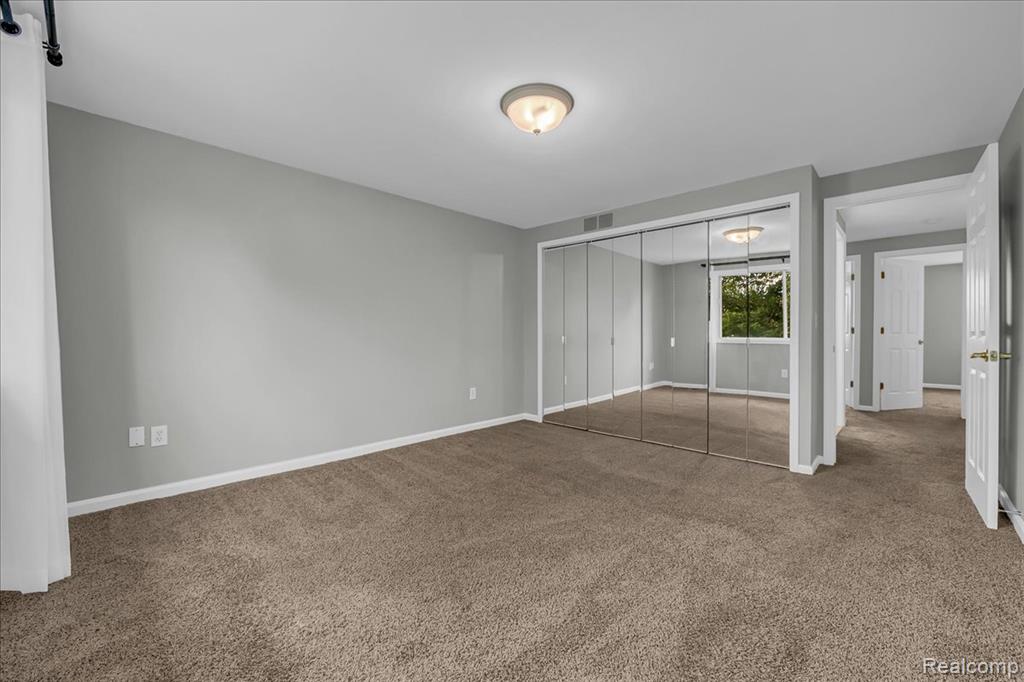 Sterling Heights, Michigan 48312, United States, 3 Bedrooms Bedrooms, ,2 BathroomsBathrooms,Residential,Active,192833