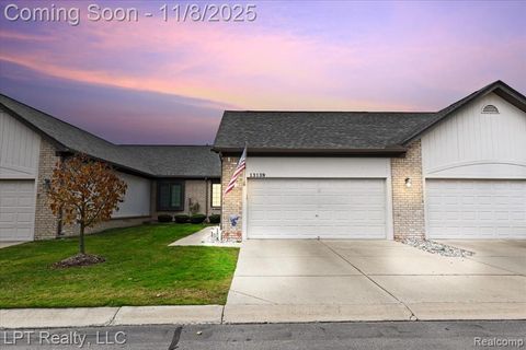Photo of 13139 Highland Circle Circle 70 #70, Sterling Heights, MI 48312 (MLS # 60951534)