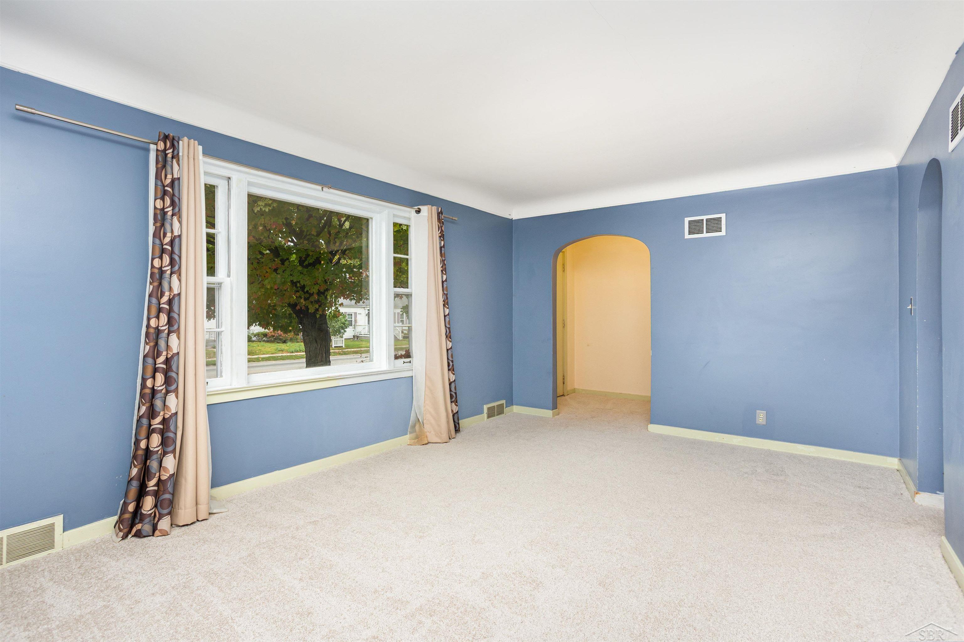 Saginaw, Michigan 48602, United States, 3 Bedrooms Bedrooms, ,1 BathroomBathrooms,Residential,Active,227939