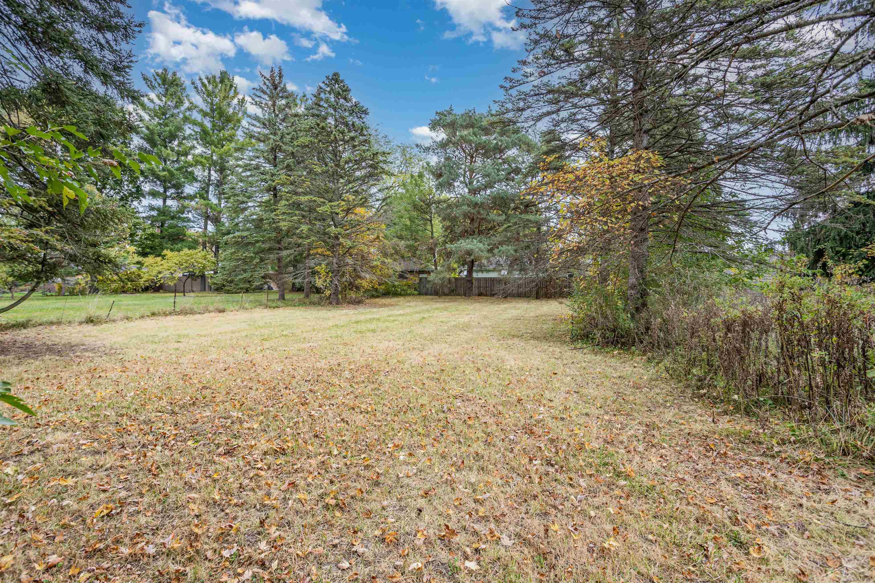 Saginaw, Michigan 48602, United States, 3 Bedrooms Bedrooms, ,1 BathroomBathrooms,Residential,Active,227939