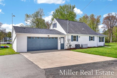 Photo of 32 B Drive, Hastings, MI 49058 (MLS # 70529017)