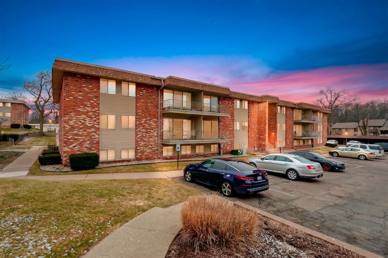 734 W Kilgore Road 101