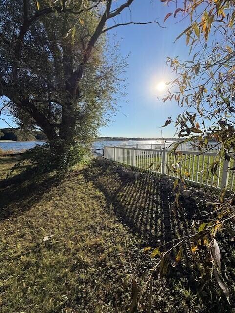 453 Lakeshore Boulevard