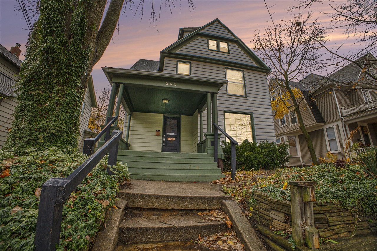 262 Hollister Avenue