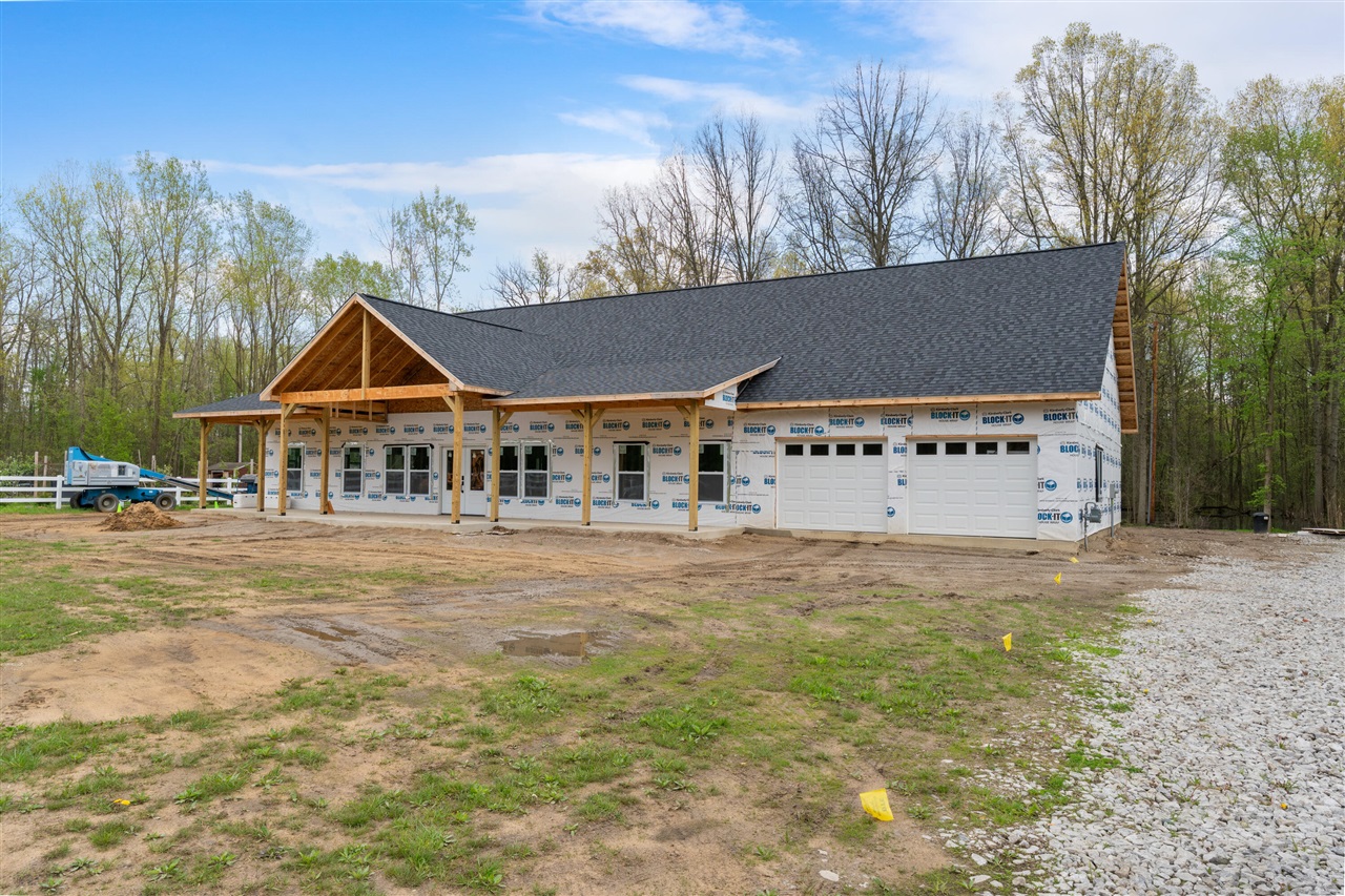 8329 Oakville Waltz Road