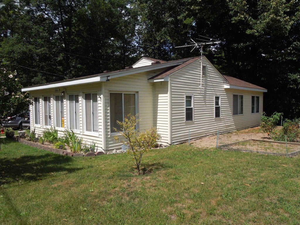 Photo of 1361 Elm Boulevard, Beaverton, MI 48612 (MLS # 50219820)