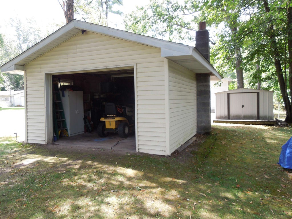 Photo of 1361 Elm Boulevard, Beaverton, MI 48612 (MLS # 50219820)