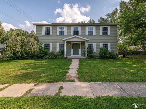 196 E Elm Street Petersburg MI 49270