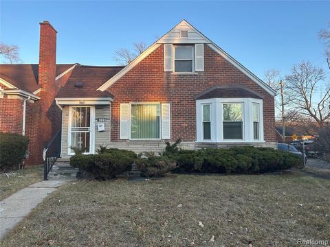 Photo of 18000 Pinehurst Street, Detroit, MI 48221 (MLS # 60981451)