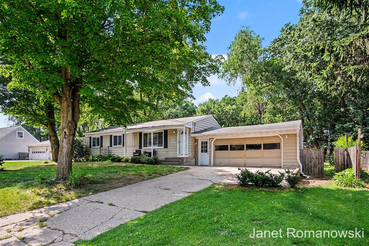 11141 Woodbushe Drive