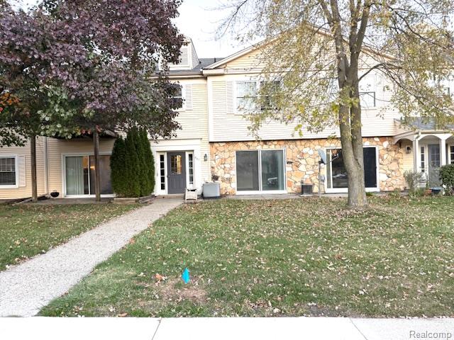 Auburn Hills, Michigan 48326, United States, 1 Bedroom Bedrooms, ,1 BathroomBathrooms,Residential,Active,238158