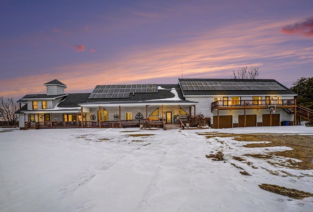 Photo of 11239 N Loomis Road #4, Clare, MI 48617 (MLS # 50199243)