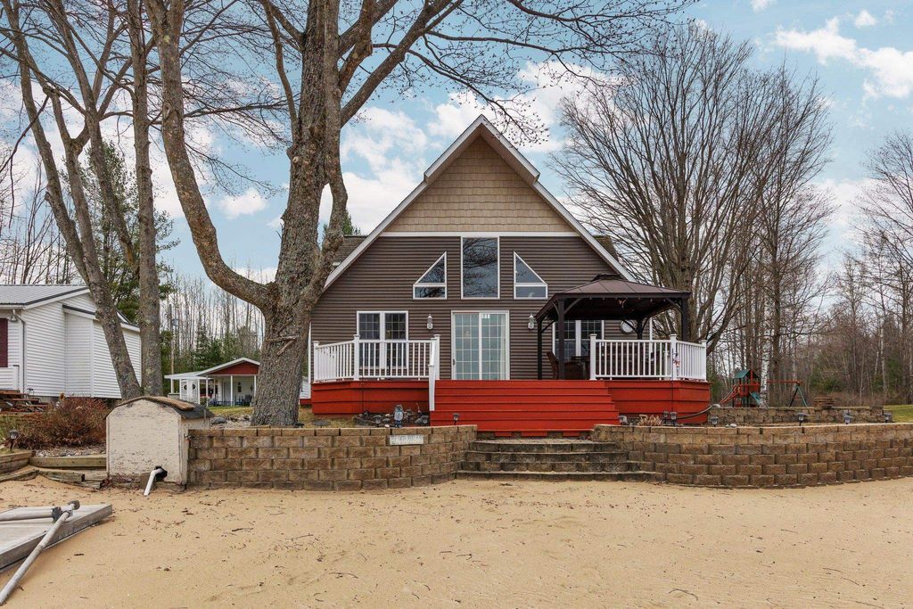 Photo of 1219 Nokomis Drive, Gladwin, MI 48624 (MLS # 50201671)