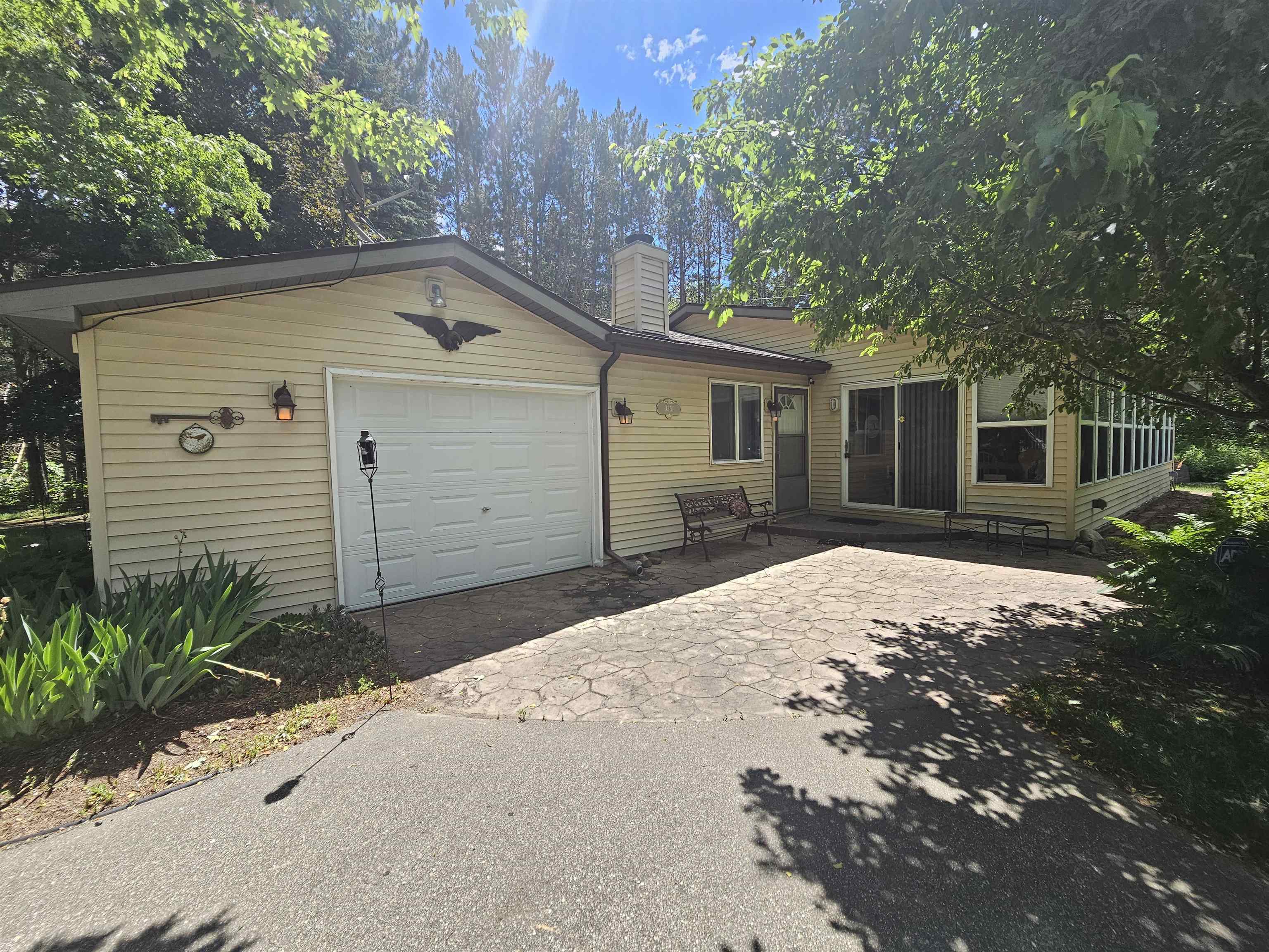 3351 S Dickerson Road