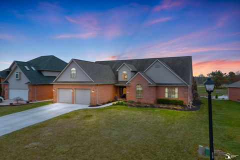 785 Saint James Park Avenue Monroe MI 48161