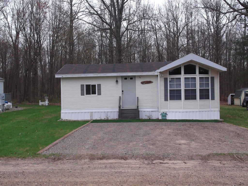 Photo of 2221 Grass Lake Avenue, Lake, MI 48632 (MLS # 50206360)