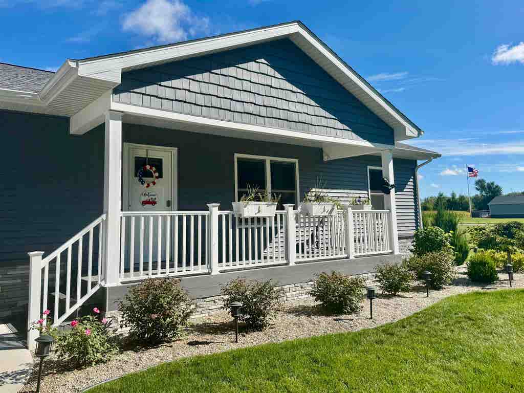 Photo of 233 Red Oak Street, Beaverton, MI 48612 (MLS # 50202998)