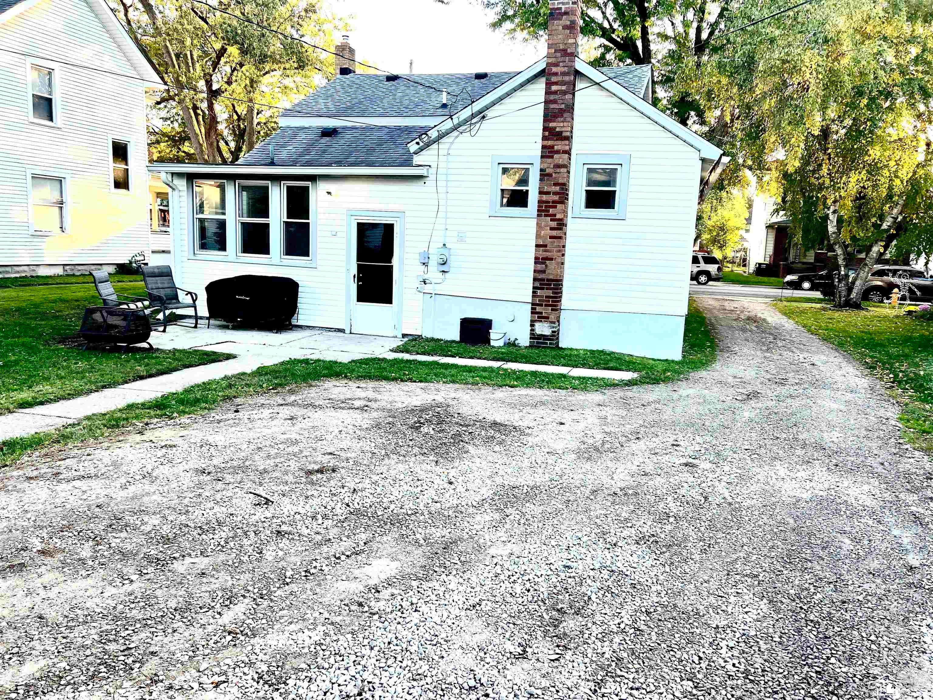 421 E 3rd Street