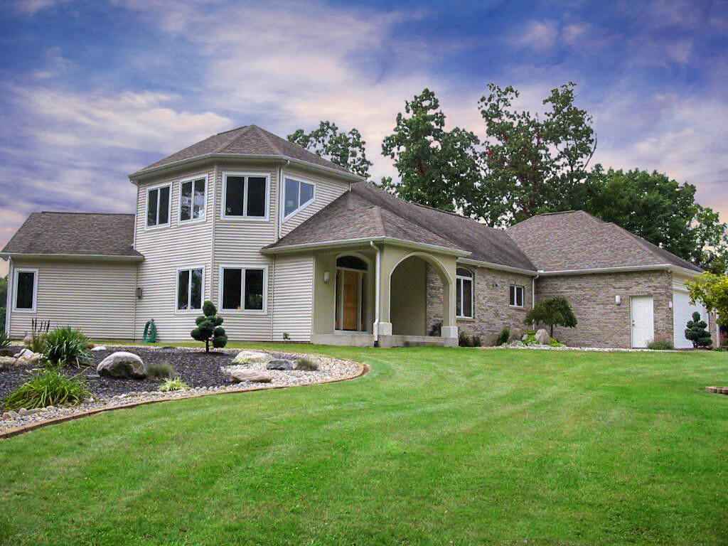 13927 Carter Lake Street