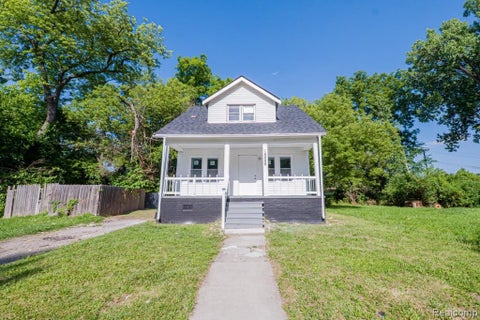 Photo of 18486 Trinity Street, Detroit, MI 48219 (MLS # 61035906)
