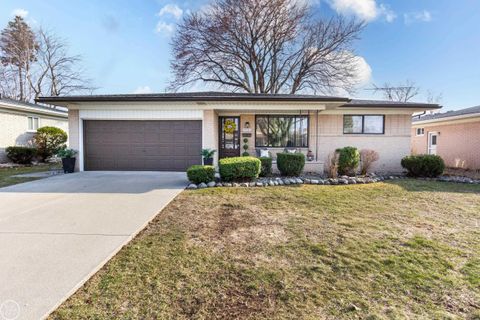 Photo of 3902 Marlene Drive, Warren, MI 48092 (MLS # 50201380)