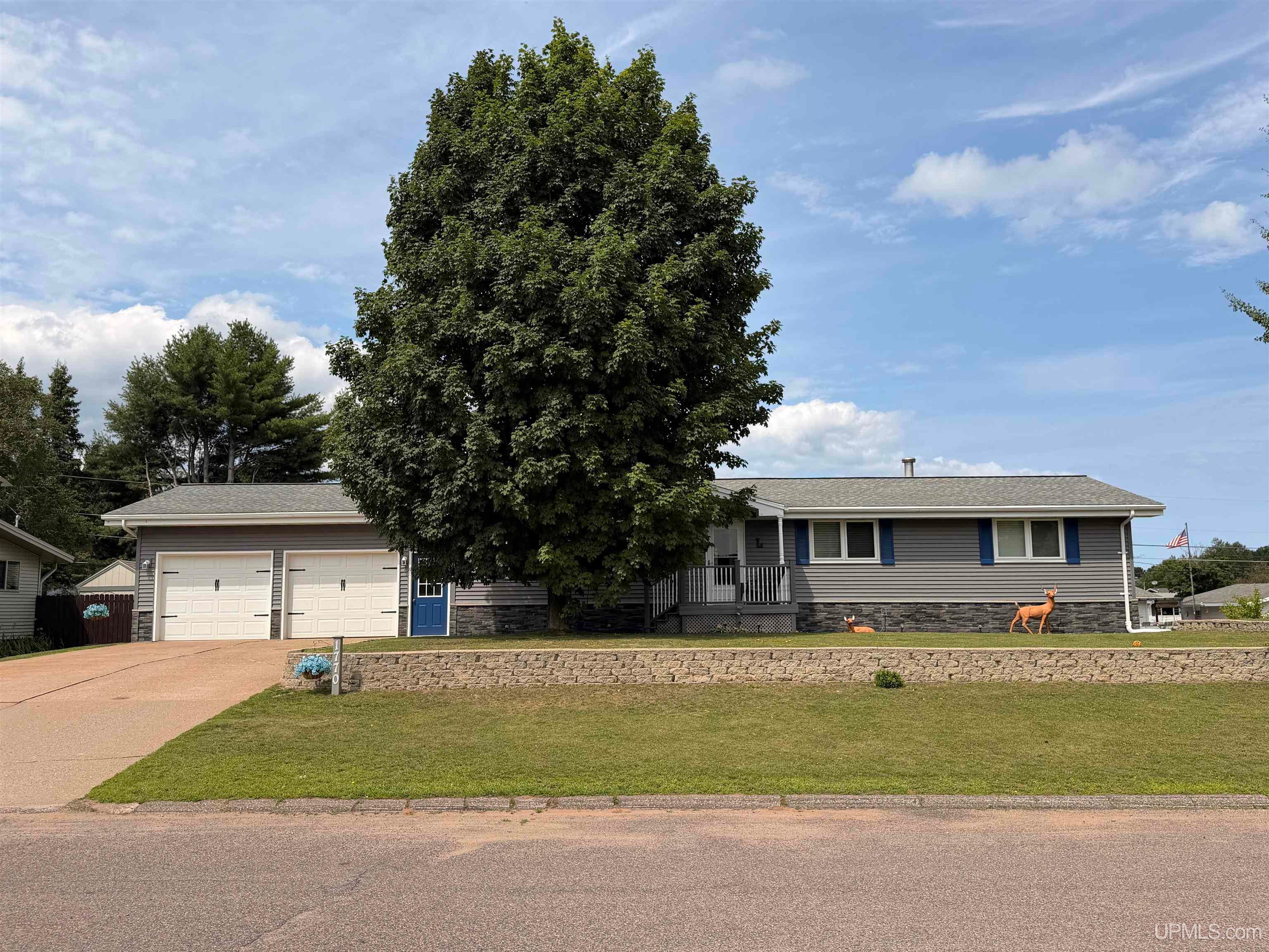 1770 Glenwood Lane