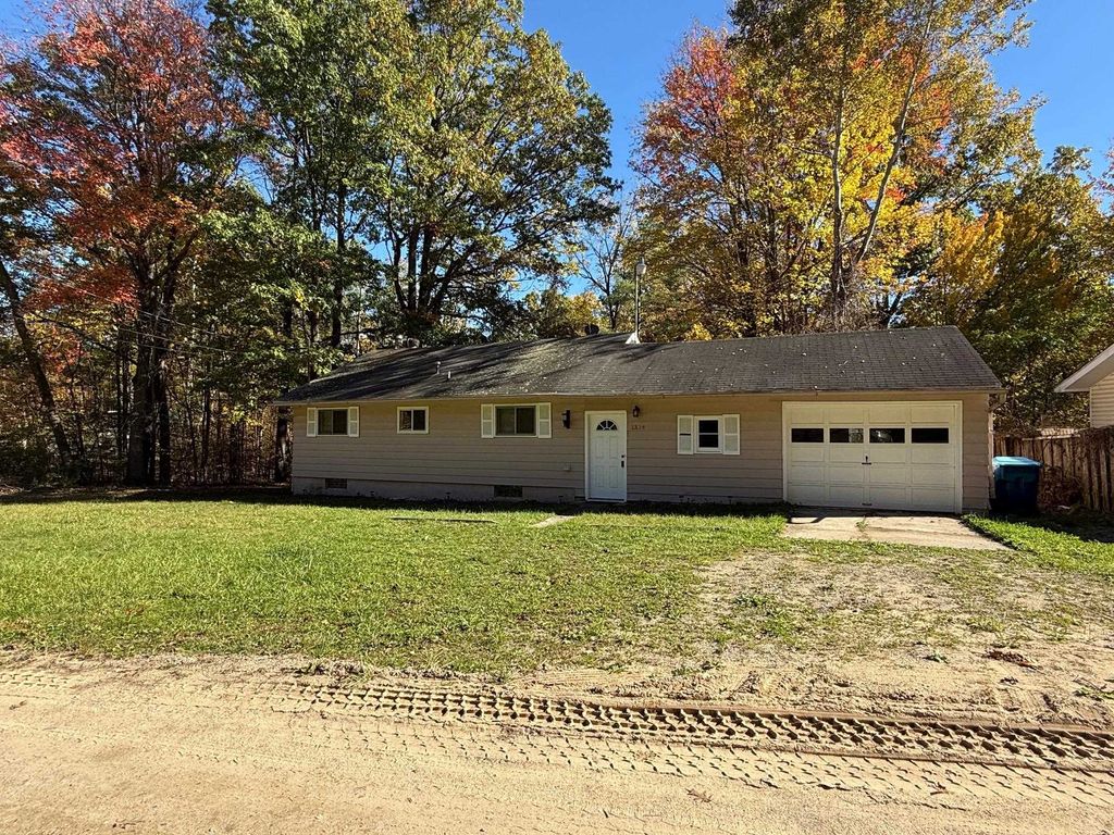 Photo of 1334 Denton Creek Road, Beaverton, MI 48612 (MLS # 50192401)