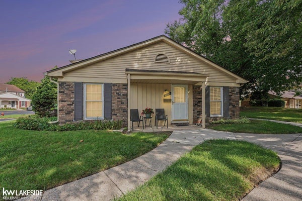 34204 GARFIELD CIR, FRASER, MI 48026 - Image 9b7cf2e4a61d5f90835c31c2de17ac01/1875474320