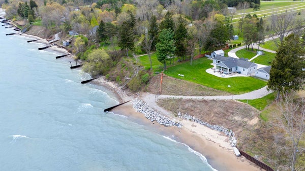 6655 LAKESHORE RD, LEXINGTON, MI 48450 - Image 9c146cfbd971158be9e6872bb8a42d0b/482858258