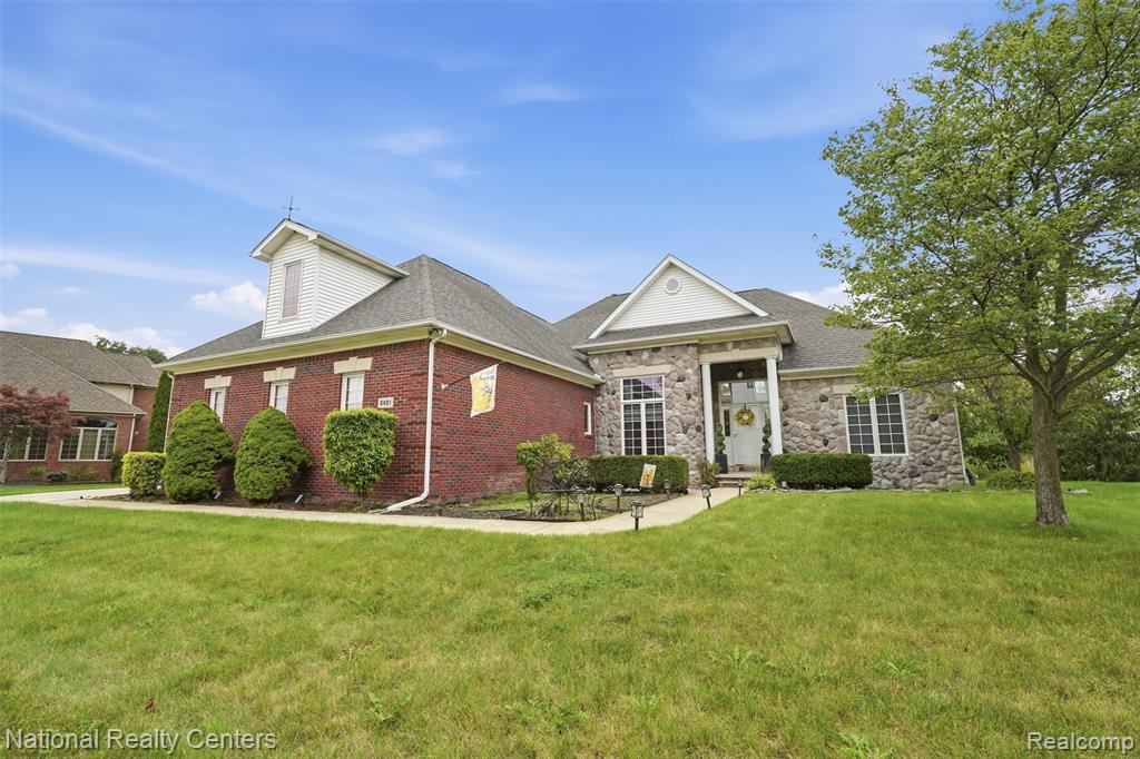 8401 Heartwood Drive