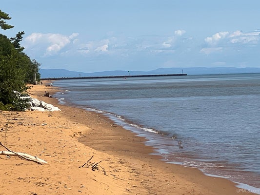 16680 N WHITEFISH POINT RD, PARADISE, MI 49768 - Image 9e46cc6d3d69180a1cfdbd05e78c0c8c/3877403217