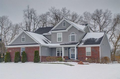 Photo of 4126 Mckenna Drive, Adrian, MI 49221 (MLS # 70495317)
