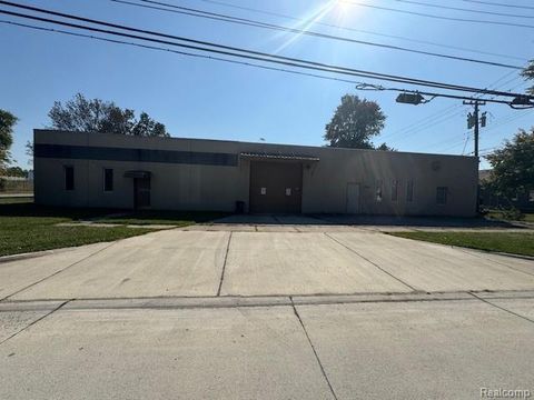 1309 W Lorain Street Monroe MI 48162