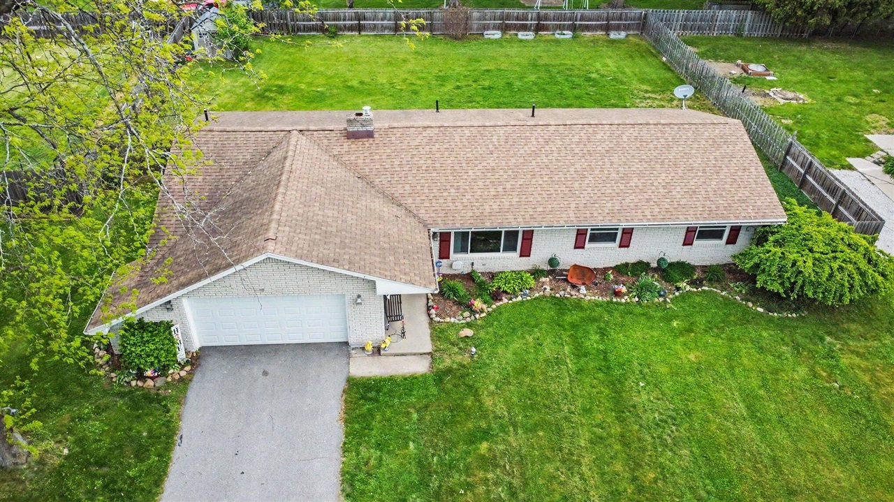 1138 Birchwood