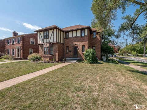 Photo for 475 Hollywood Drive