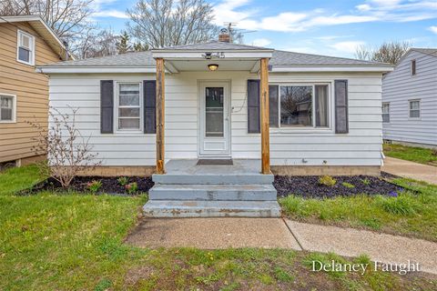 Photo of 45 32nd Street, Wyoming, MI 49548 (MLS # 70525617)