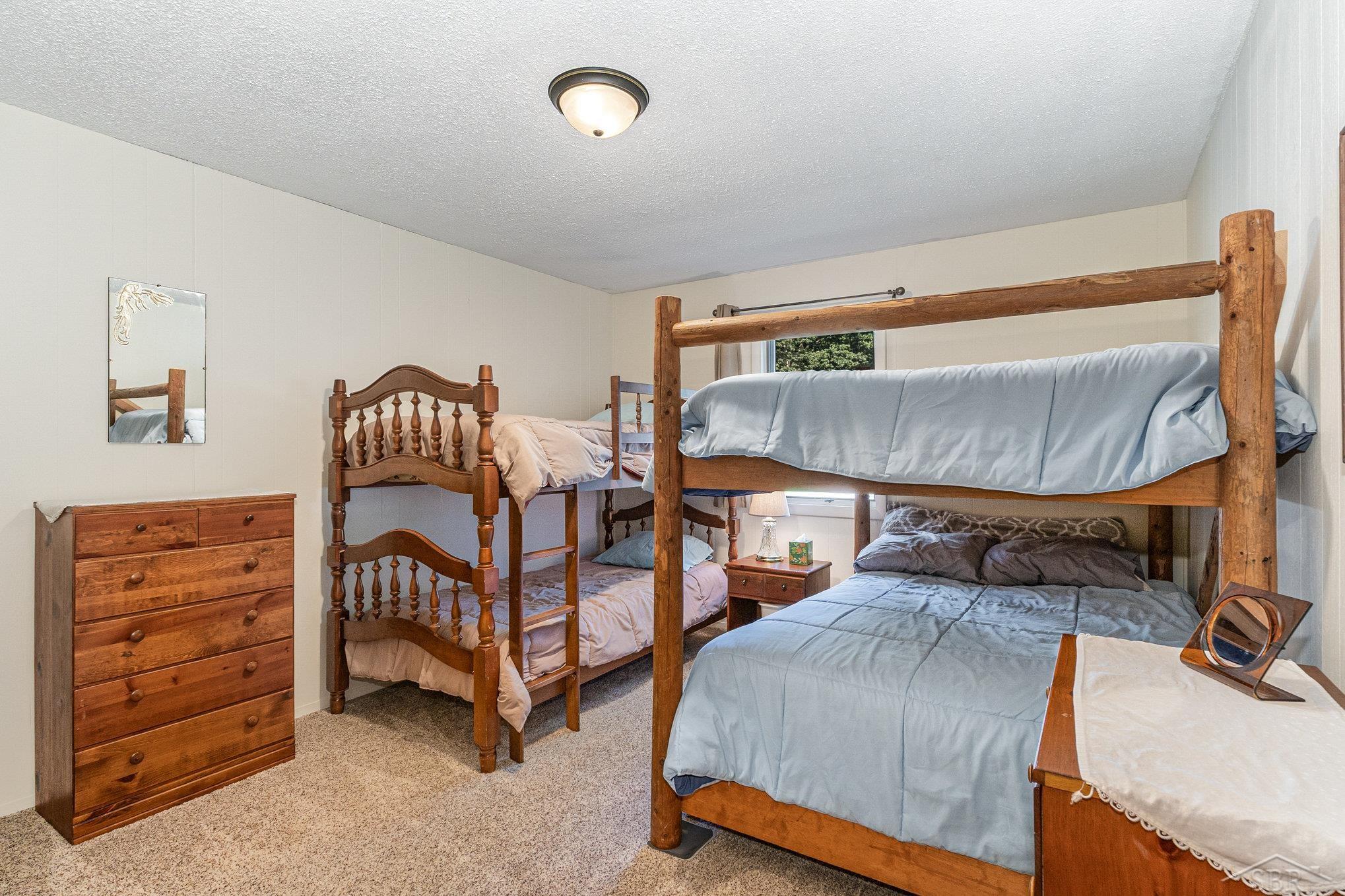 Roscommon, Michigan 48653, United States, 3 Bedrooms Bedrooms, ,2 BathroomsBathrooms,Residential,Pending,195480