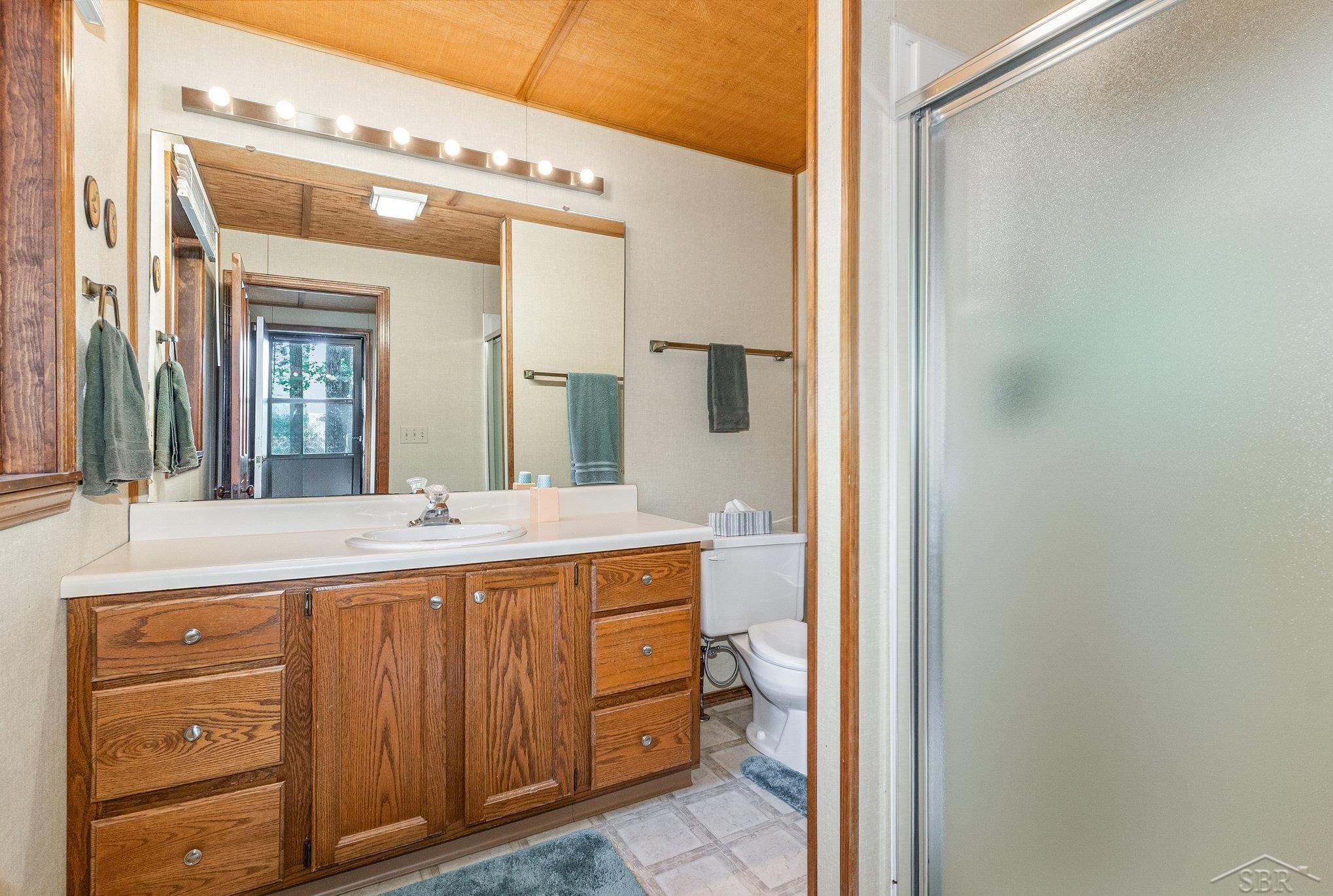 Roscommon, Michigan 48653, United States, 3 Bedrooms Bedrooms, ,2 BathroomsBathrooms,Residential,Pending,195480