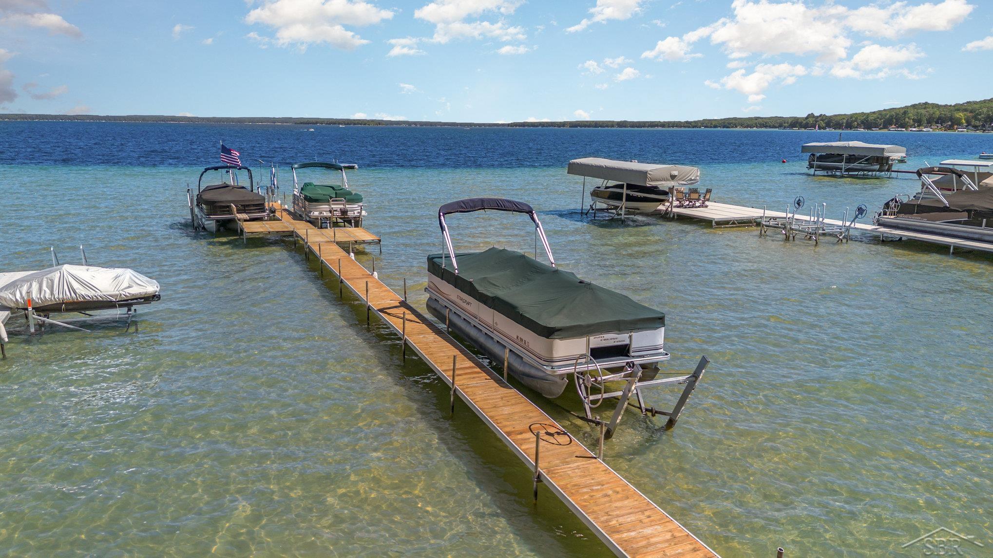 Roscommon, Michigan 48653, United States, 3 Bedrooms Bedrooms, ,2 BathroomsBathrooms,Residential,Pending,195480