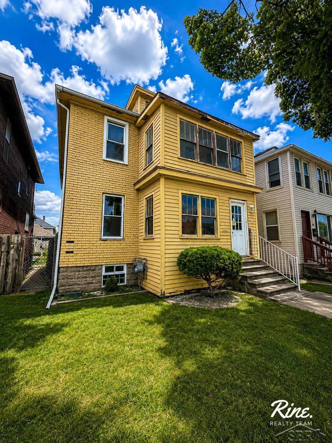 105 Maple Street