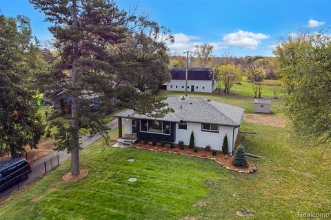 7624 6 Mile Road Northville MI 48168