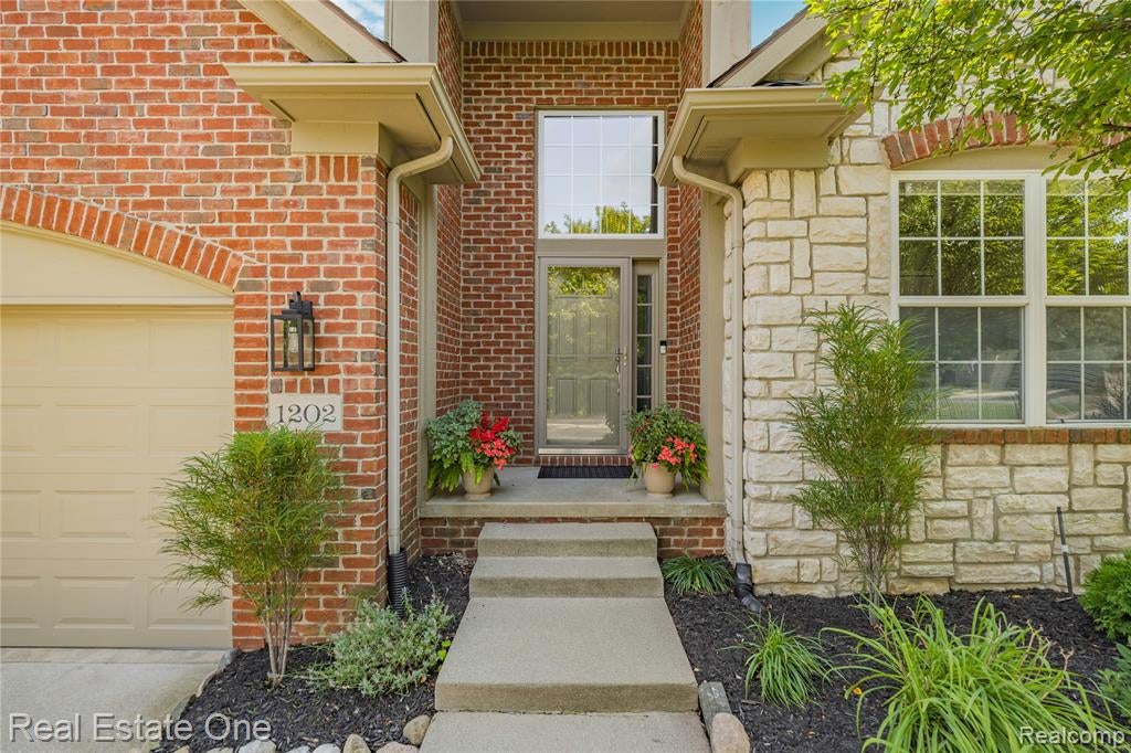 1202 Wind Chime Drive 16